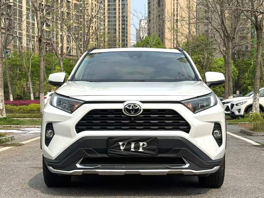 Toyota RAV4 2023 3