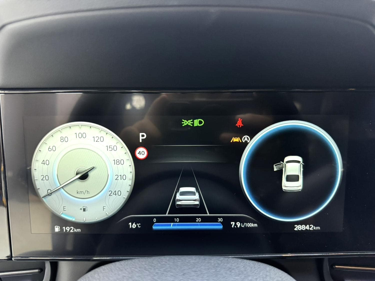 Hyundai Elantra 2